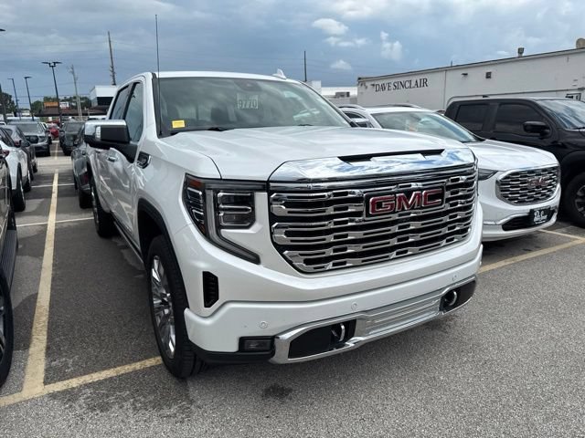 Used 2022 GMC Sierra 1500 Denali w/ Denali Reserve Package AWD/4WD image 5