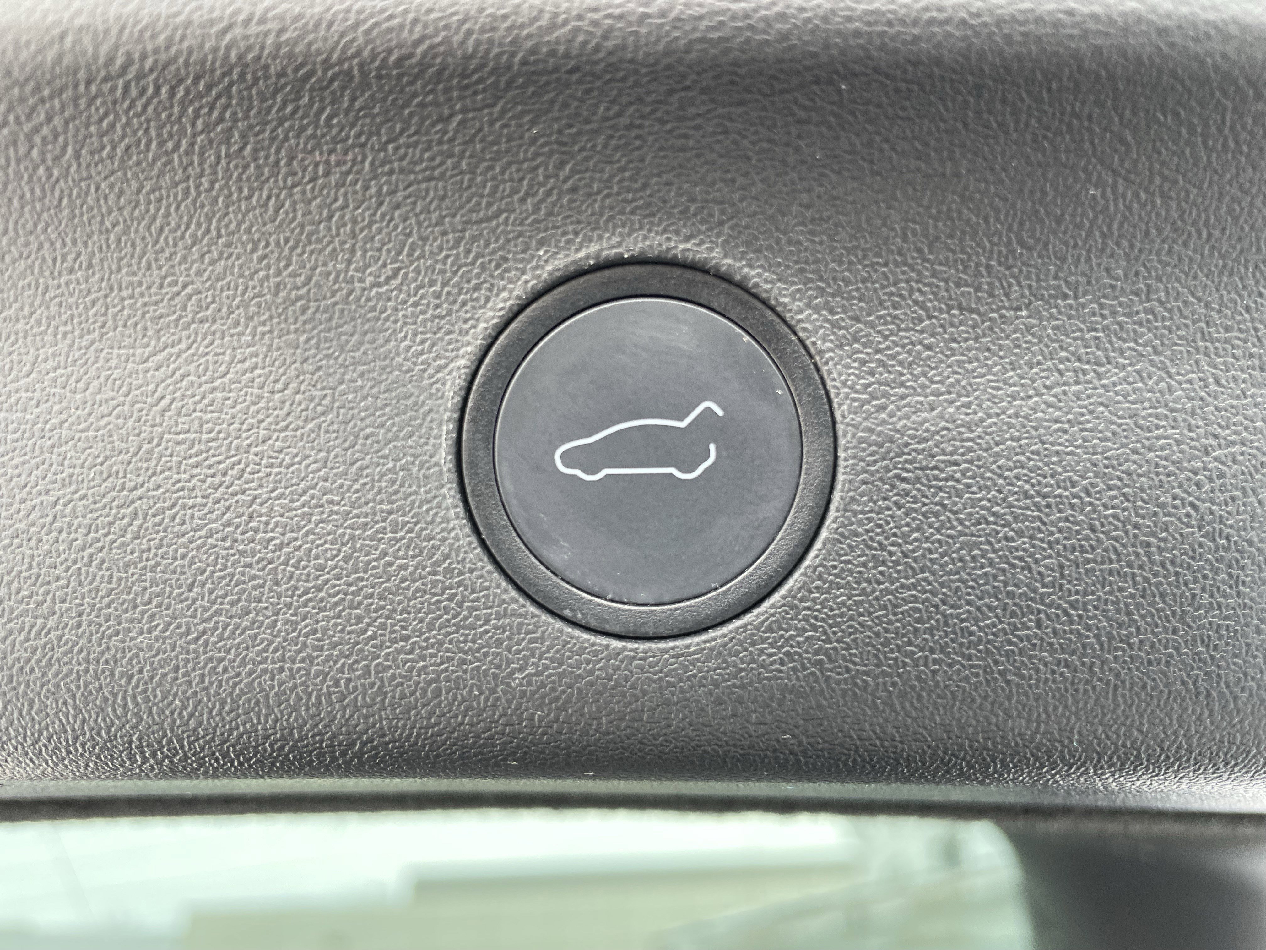 Used 2021 Tesla Model Y Long Range image 41