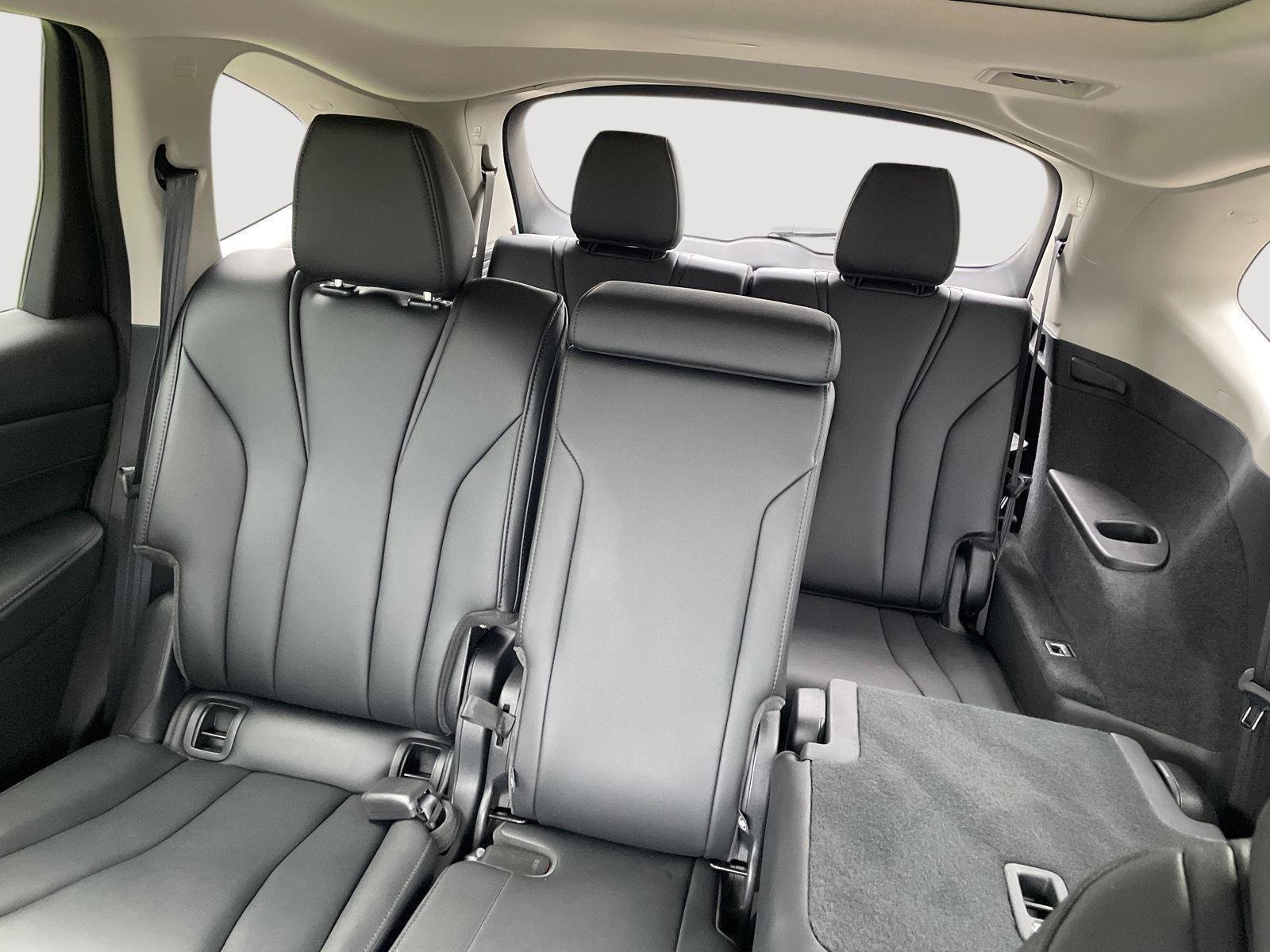 Used 2022 Acura MDX SH-AWD image 11