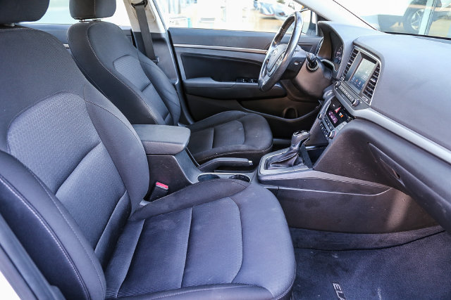 Used 2018 Hyundai Elantra Value Edition FWD image 19
