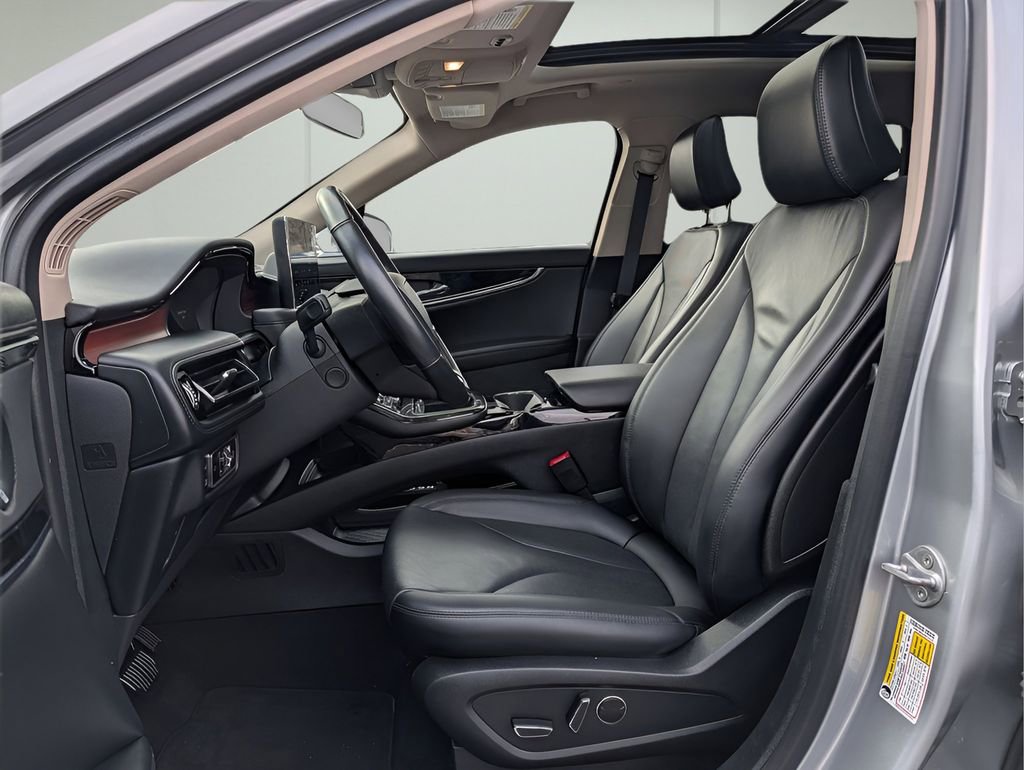 Certified 2023 Lincoln Nautilus Reserve w/ Luxury Package image 10