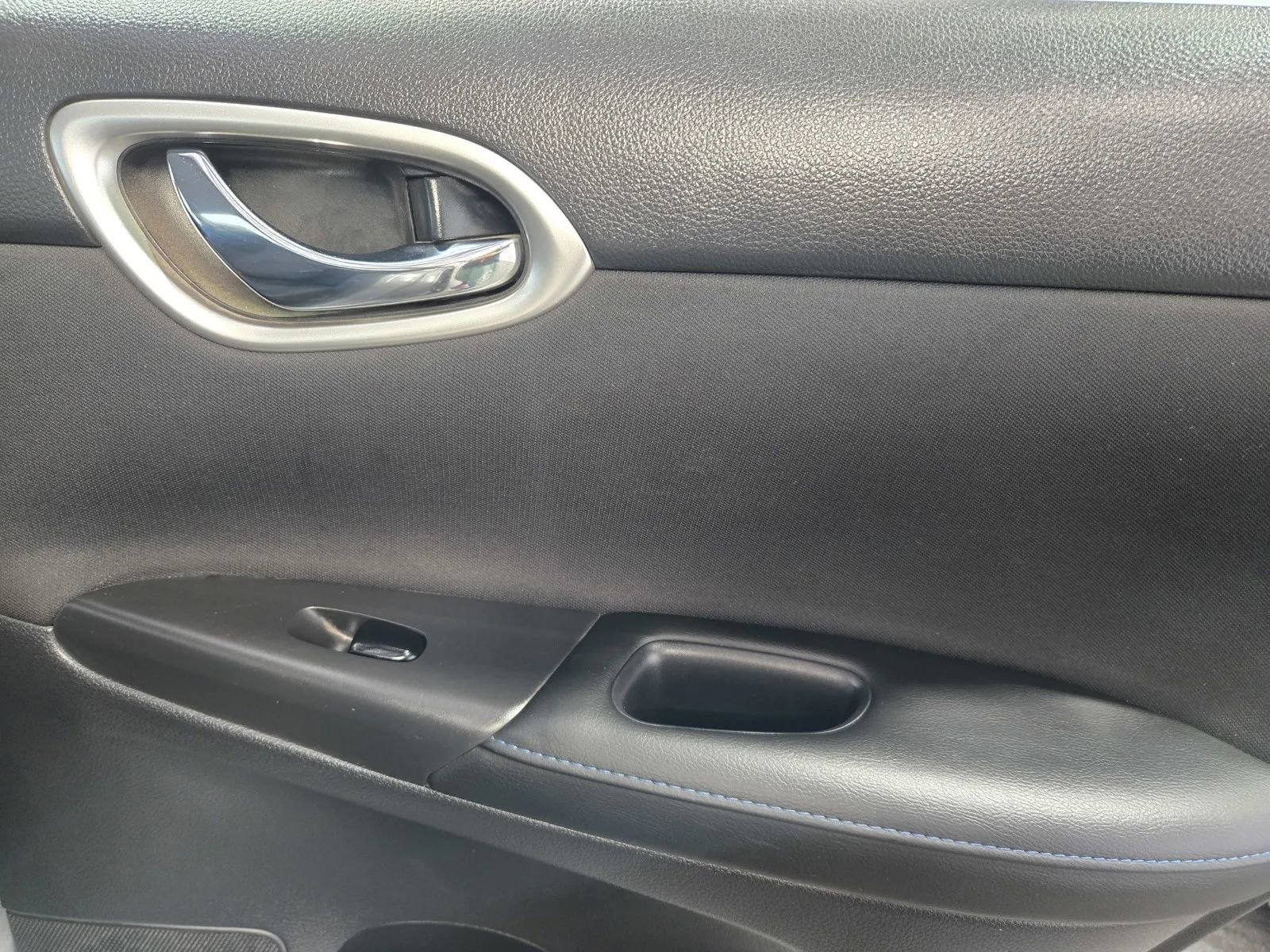 Used 2019 Nissan Sentra SR image 8