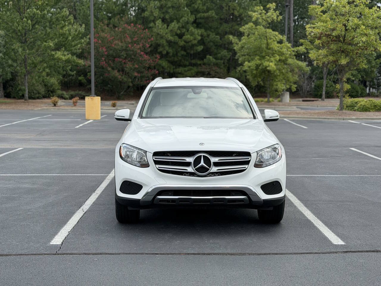 Used 2019 Mercedes-Benz GLC 300 image 3