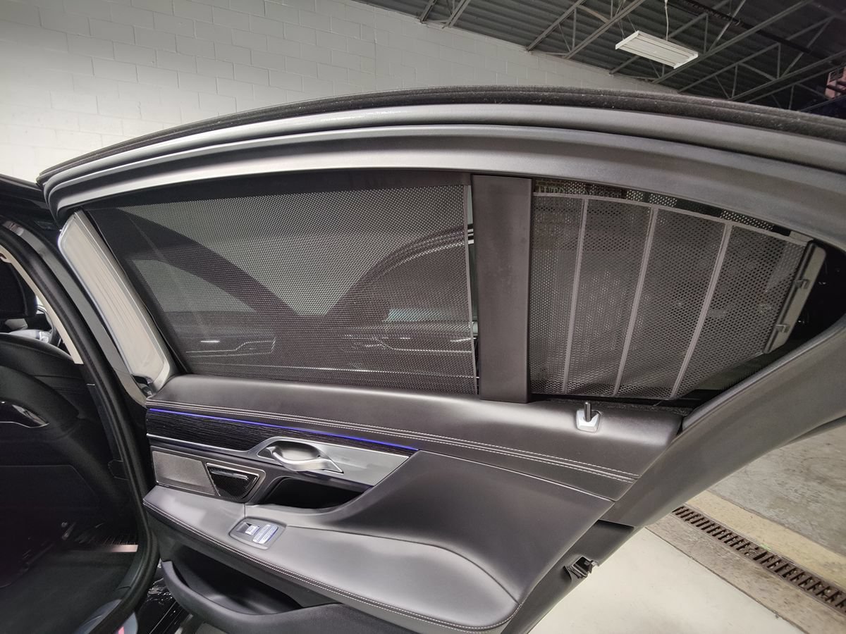 Used 2020 BMW 750i xDrive w/ Executive Package AWD/4WD image 19