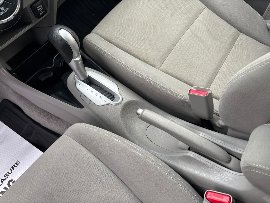 Used 2014 Honda Insight LX image 15