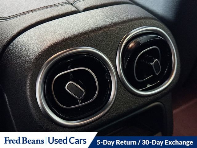 Used 2024 Mercedes-Benz GLC 300 4MATIC image 26