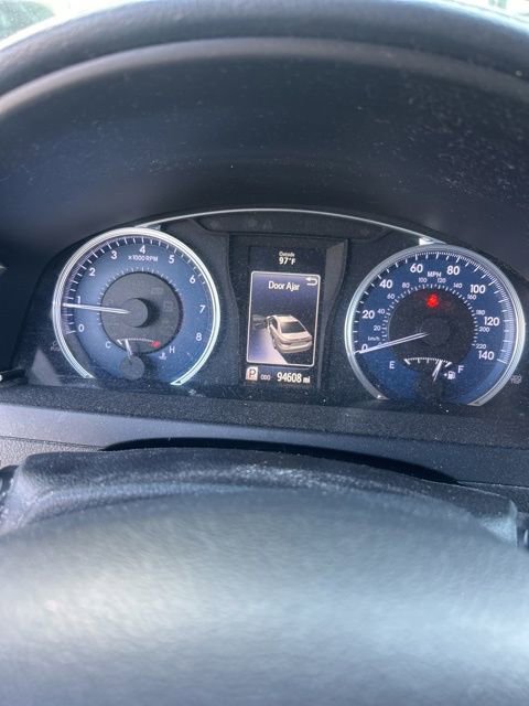 Used 2016 Toyota Camry XLE w/ Moonroof Package image 4