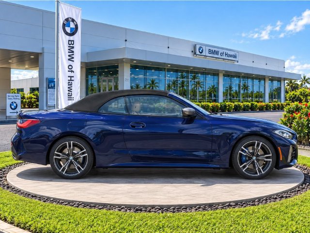 Used 2021 BMW M440i Convertible RWD image 3