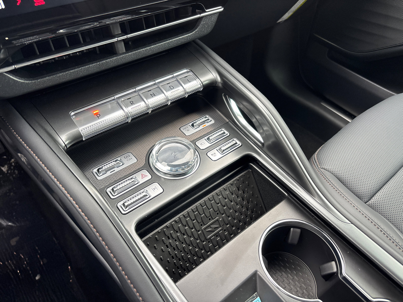 New 2026 Lincoln Nautilus Premier image 24