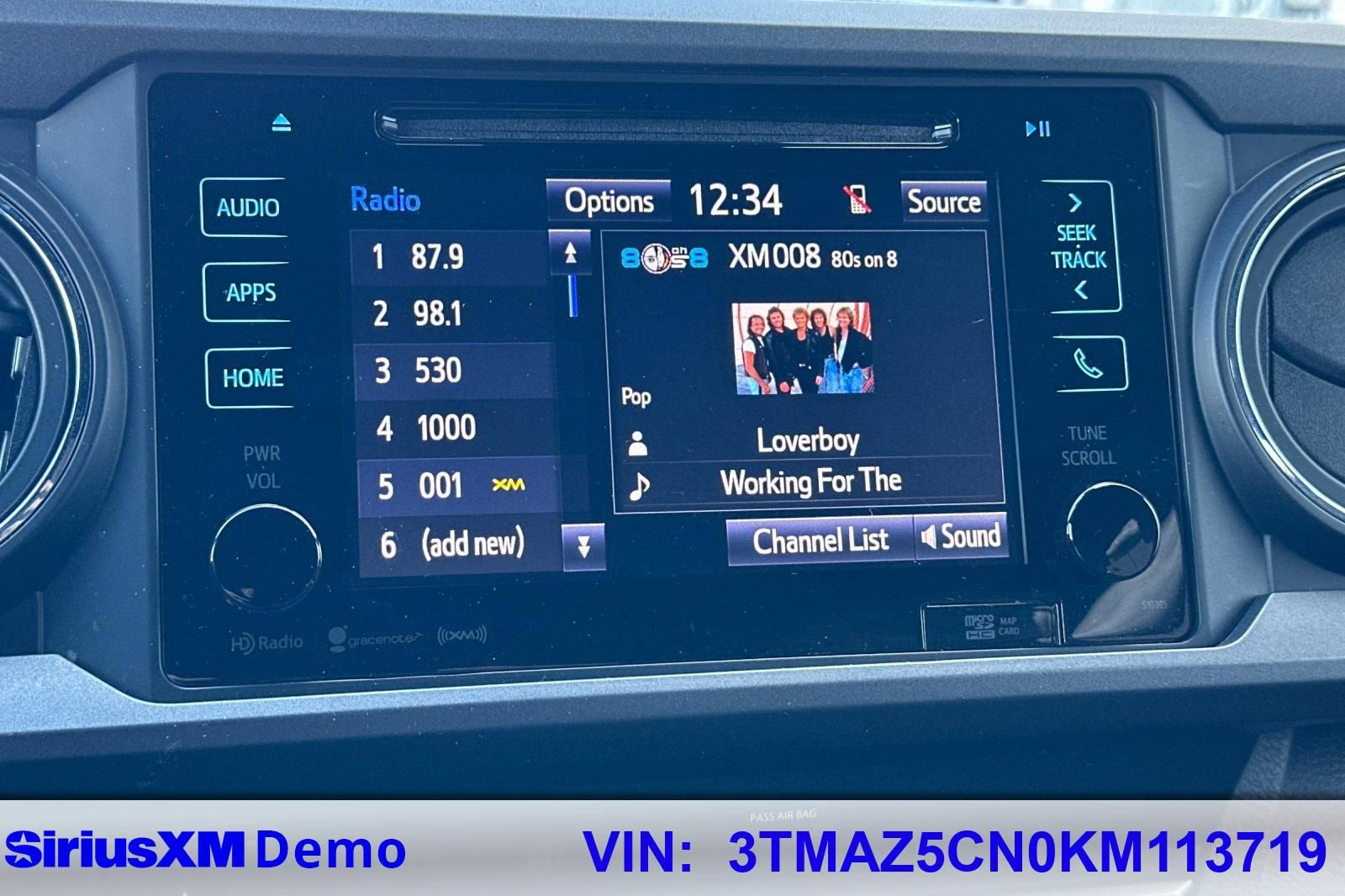 Used 2019 Toyota Tacoma TRD Sport w/ Technology Package image 32