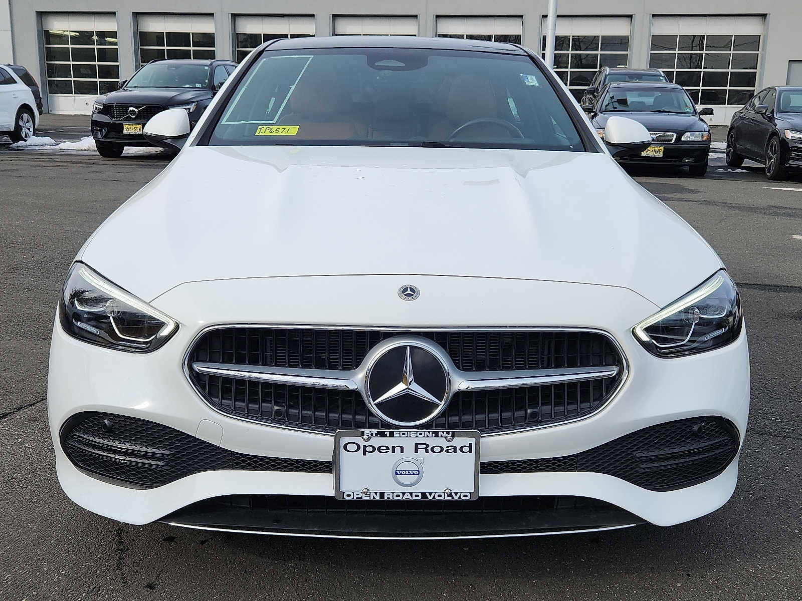 Used 2025 Mercedes-Benz C 300 4MATIC Sedan image 2