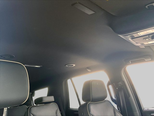 Used 2025 Chevrolet Tahoe Premier RWD image 17