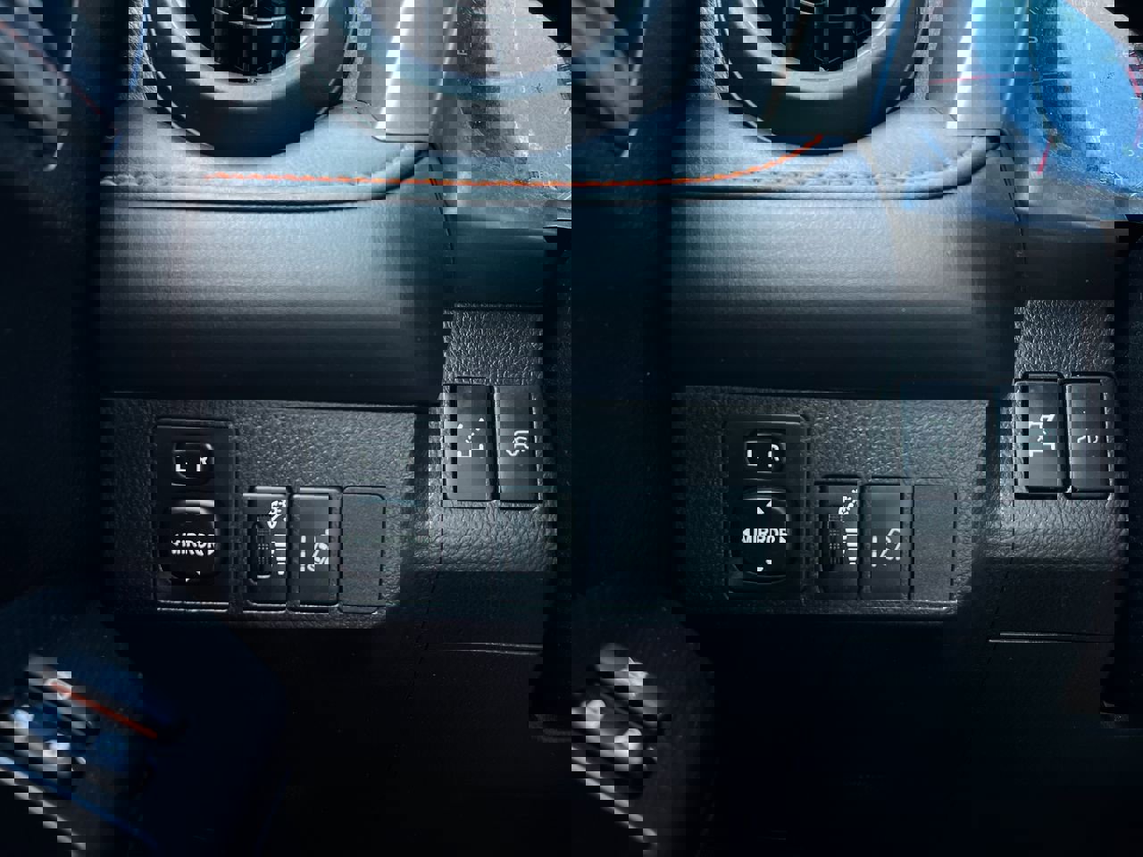 Used 2017 Toyota RAV4 SE image 35