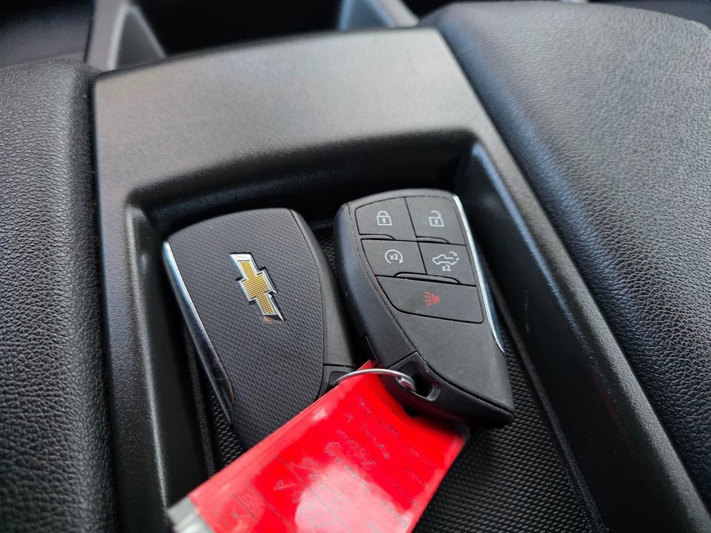 Used 2025 Chevrolet Silverado 2500 Custom w/ Custom Value Package image 26