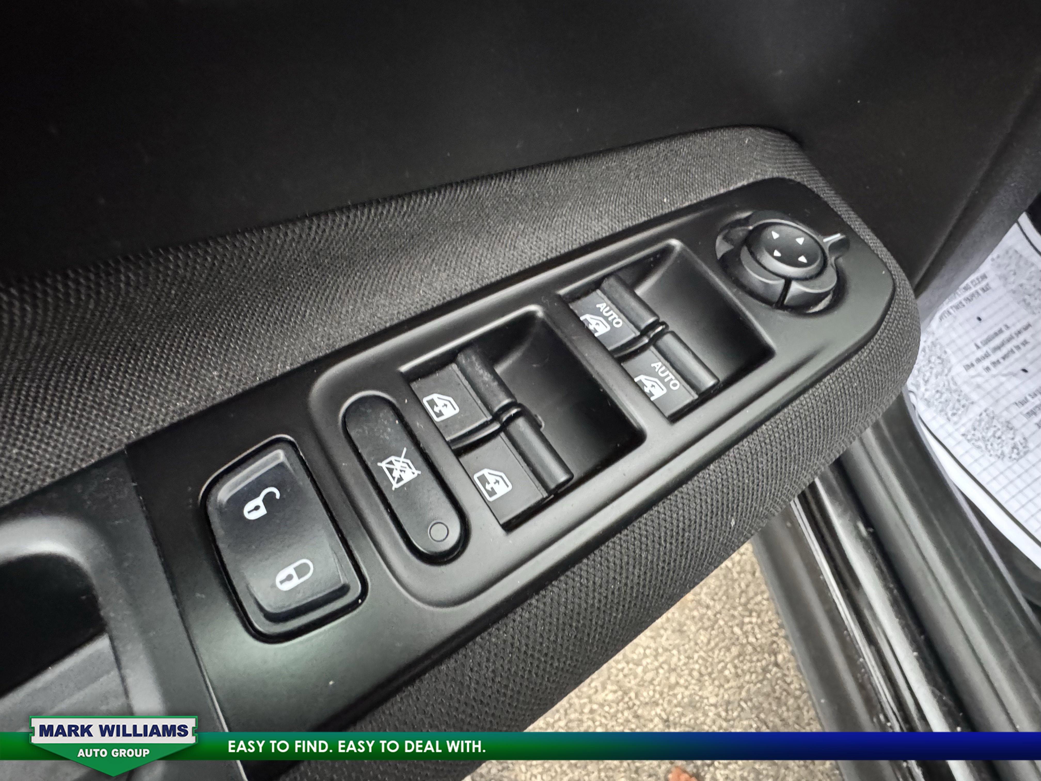 Used 2021 Jeep Renegade Sport image 10