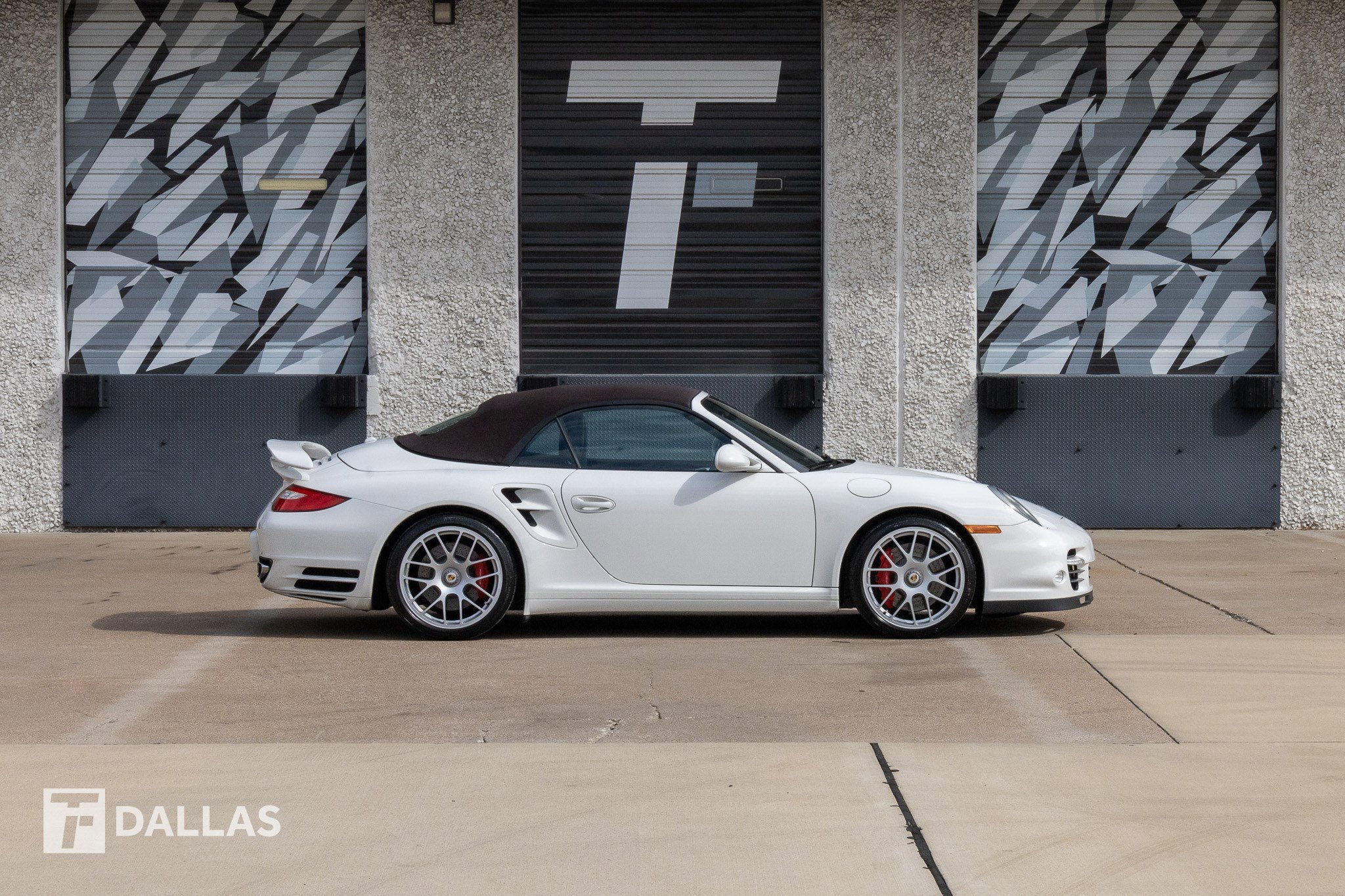 Used 2012 Porsche 911 Turbo image 17