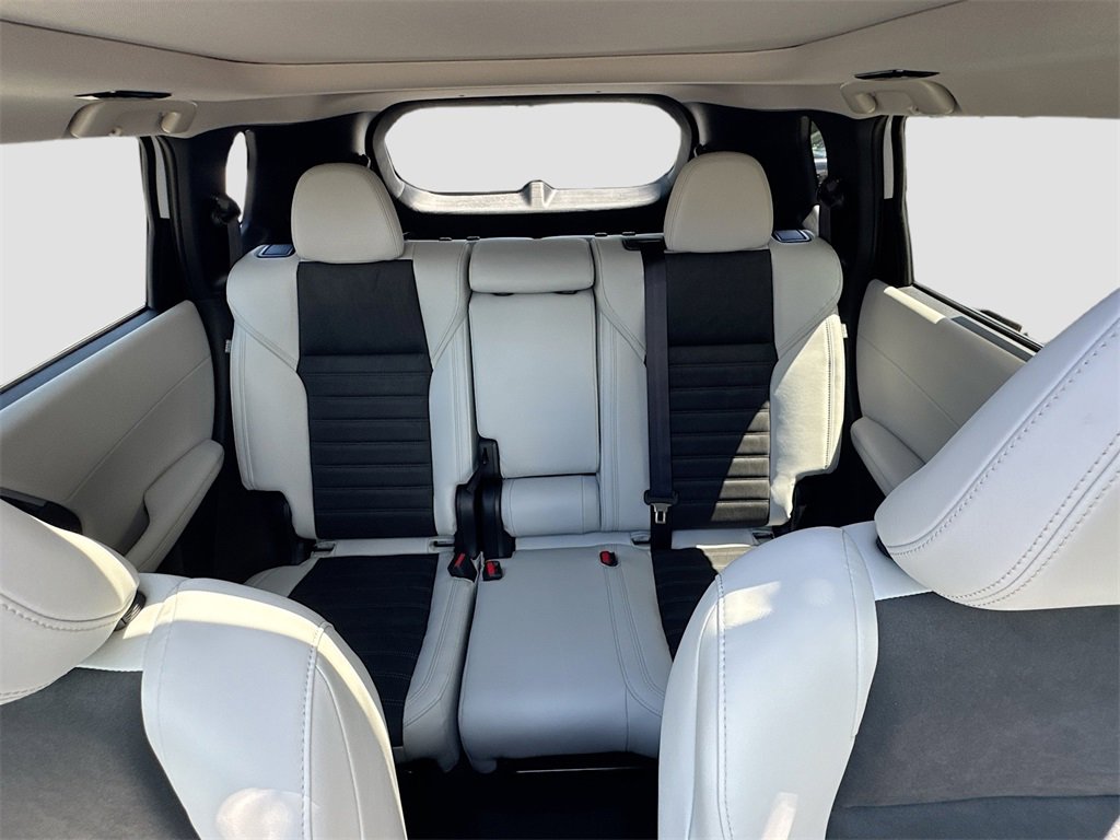 New 2025 Mitsubishi Outlander SE image 23