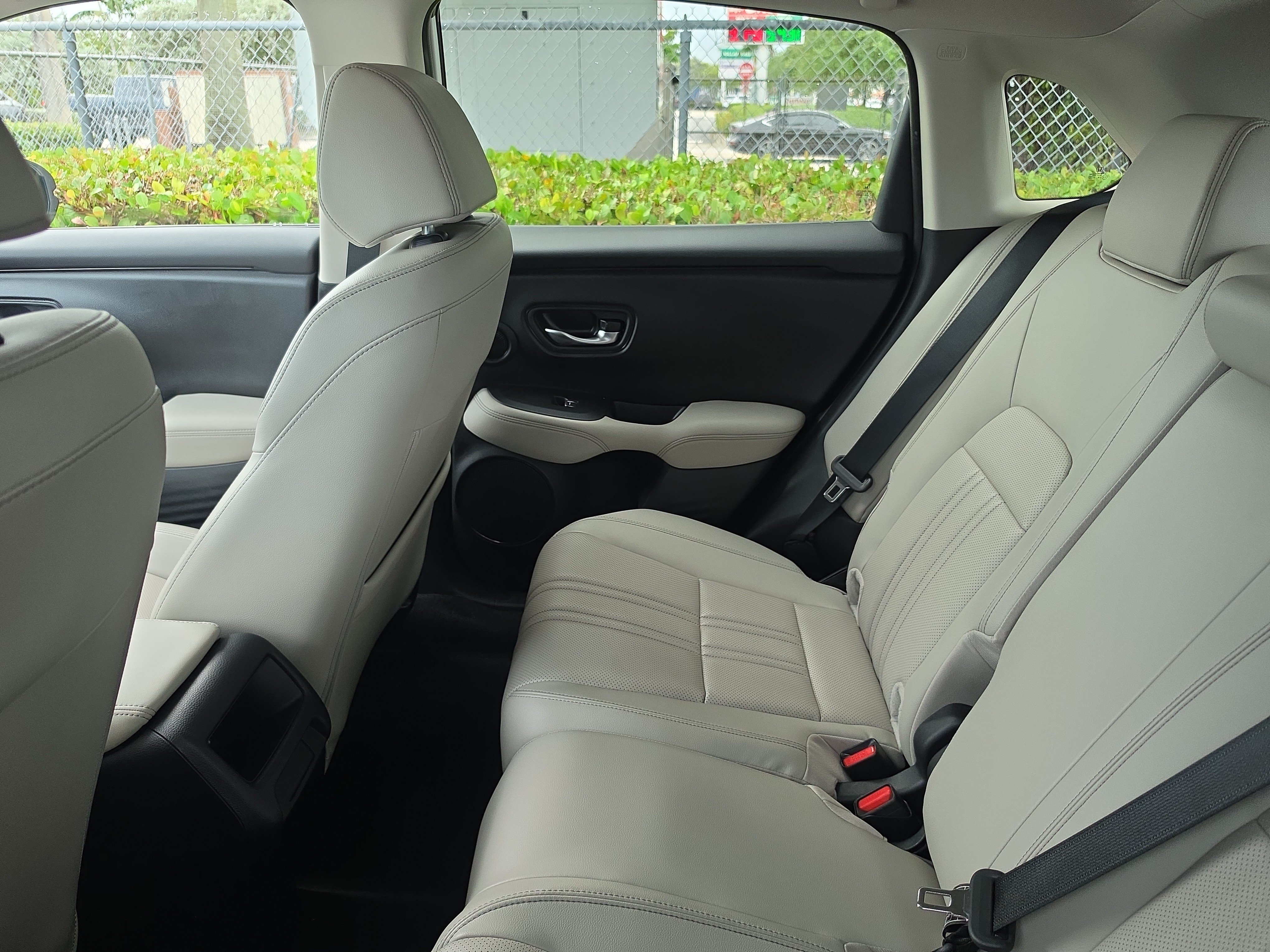 Certified 2024 Honda HR-V EX-L image 7