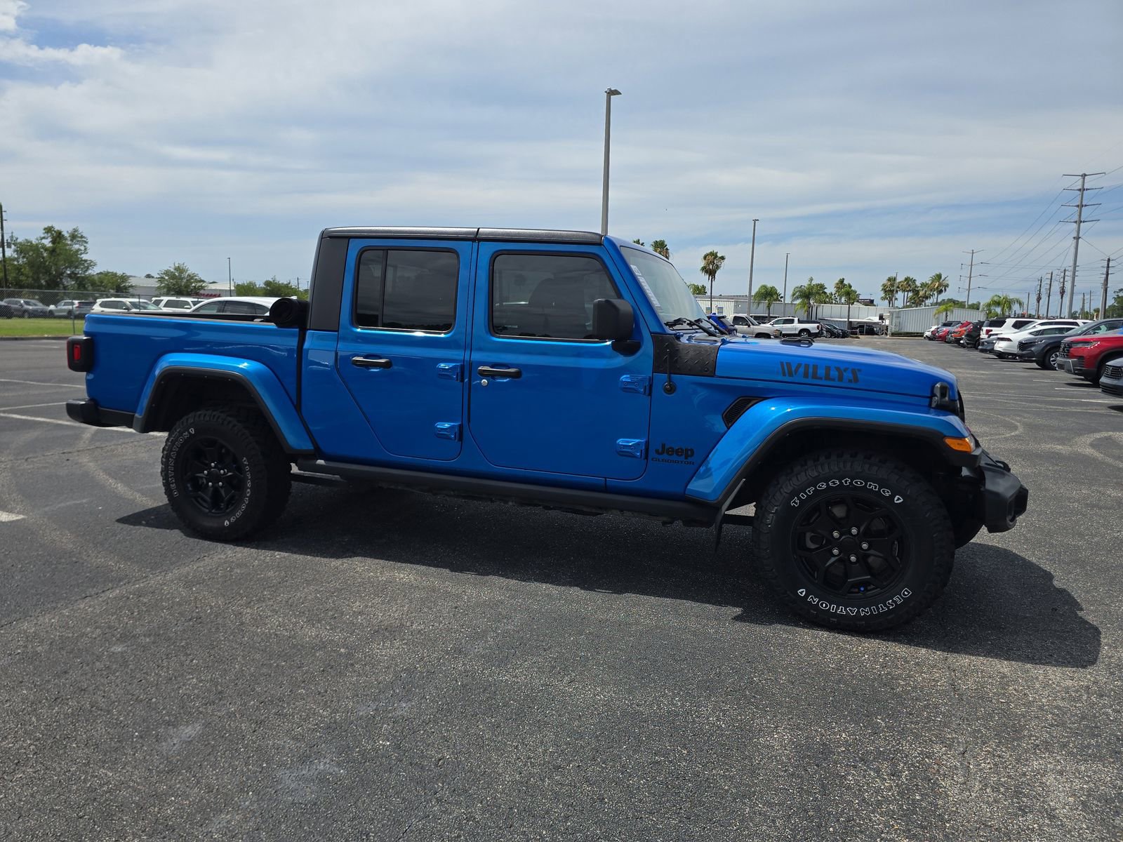 Used 2021 Jeep Gladiator Sport AWD/4WD image 2