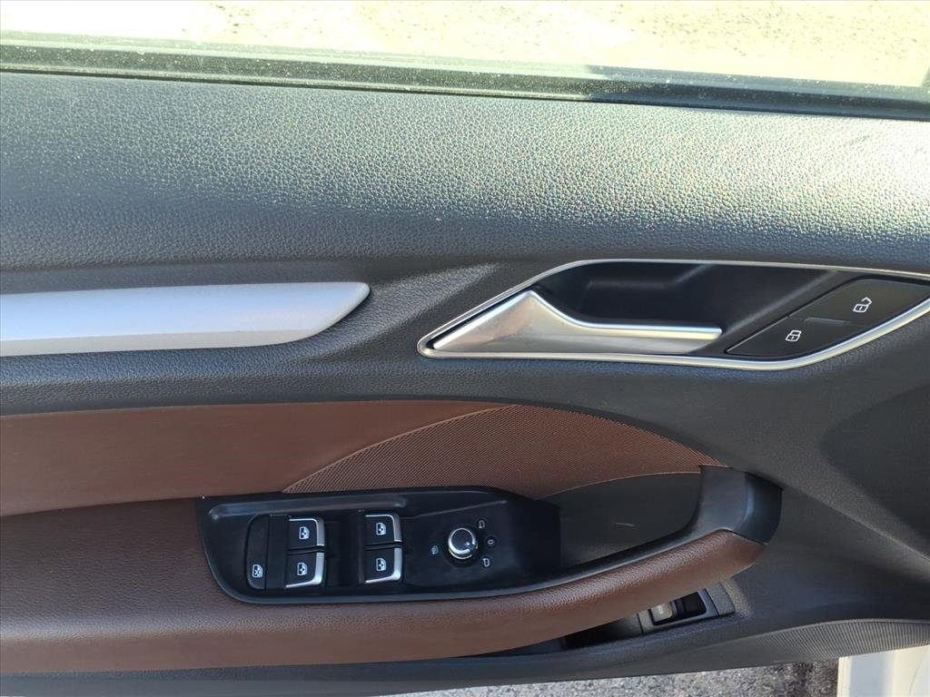 Used 2018 Audi A3 2.0T Premium image 7