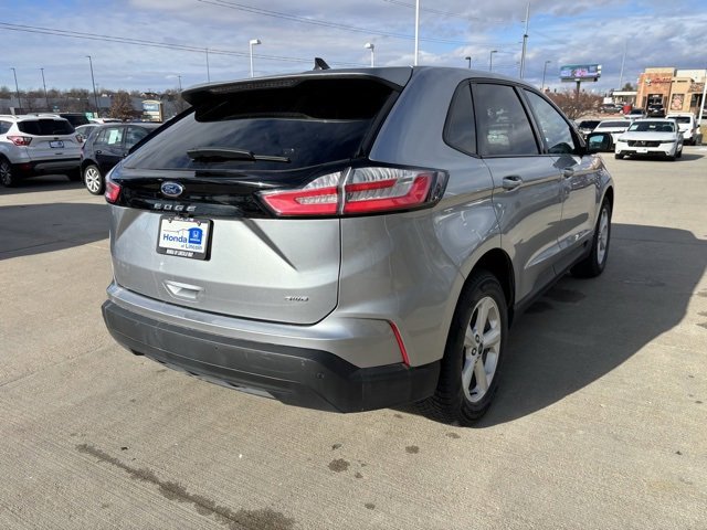 Used 2021 Ford Edge SE image 5