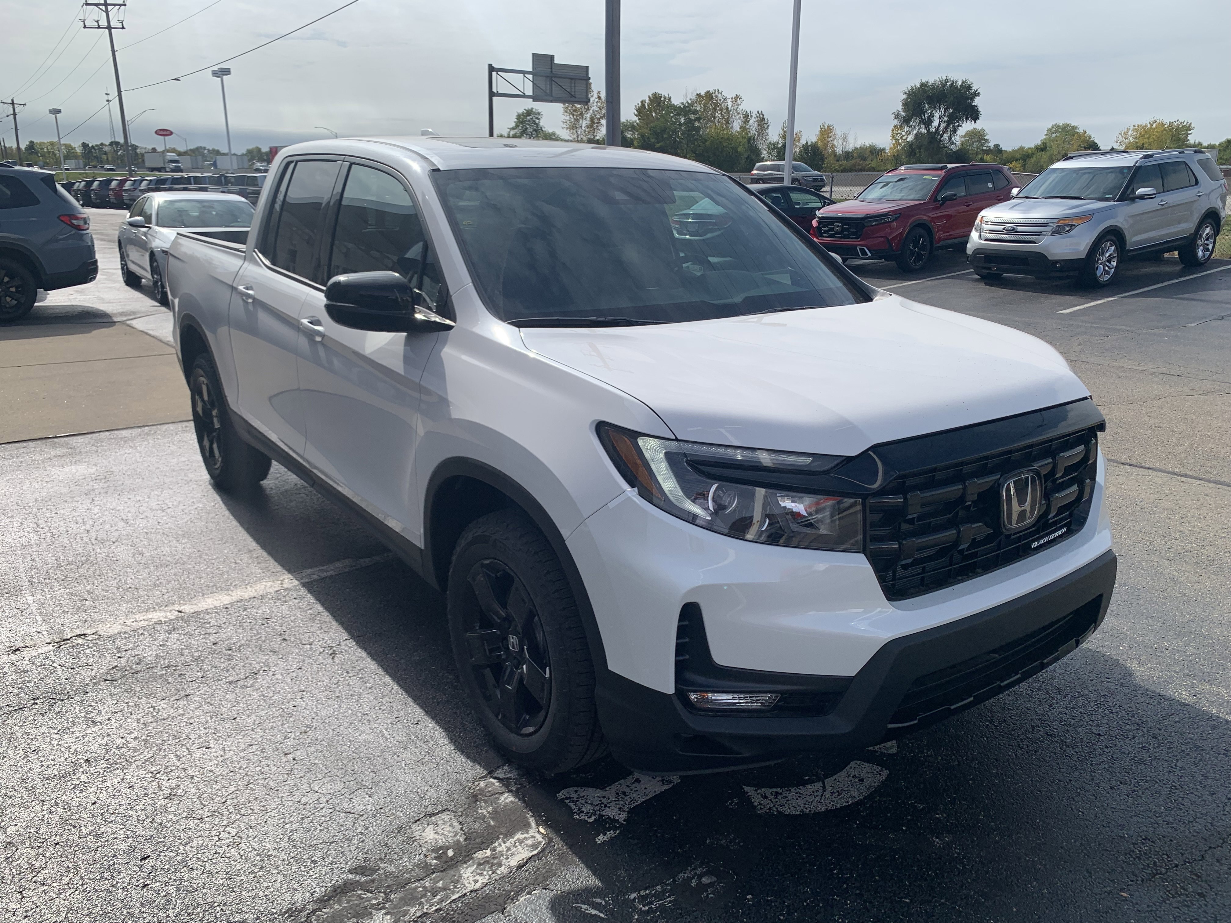 New 2026 Honda Ridgeline Black Edition image 3