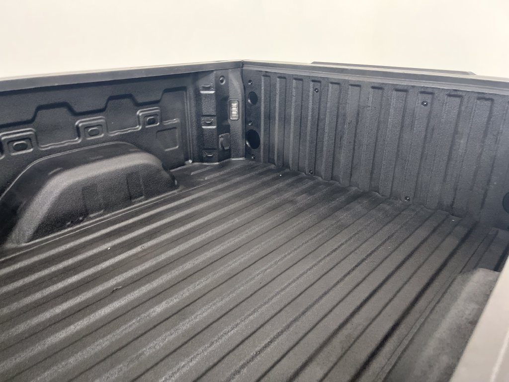 Used 2023 Chevrolet Silverado 1500 RST AWD/4WD image 9