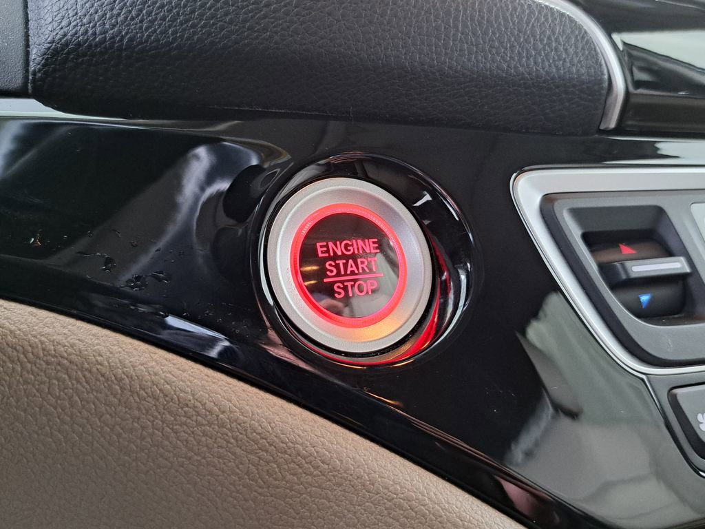 Used 2020 Honda Pilot Touring image 14