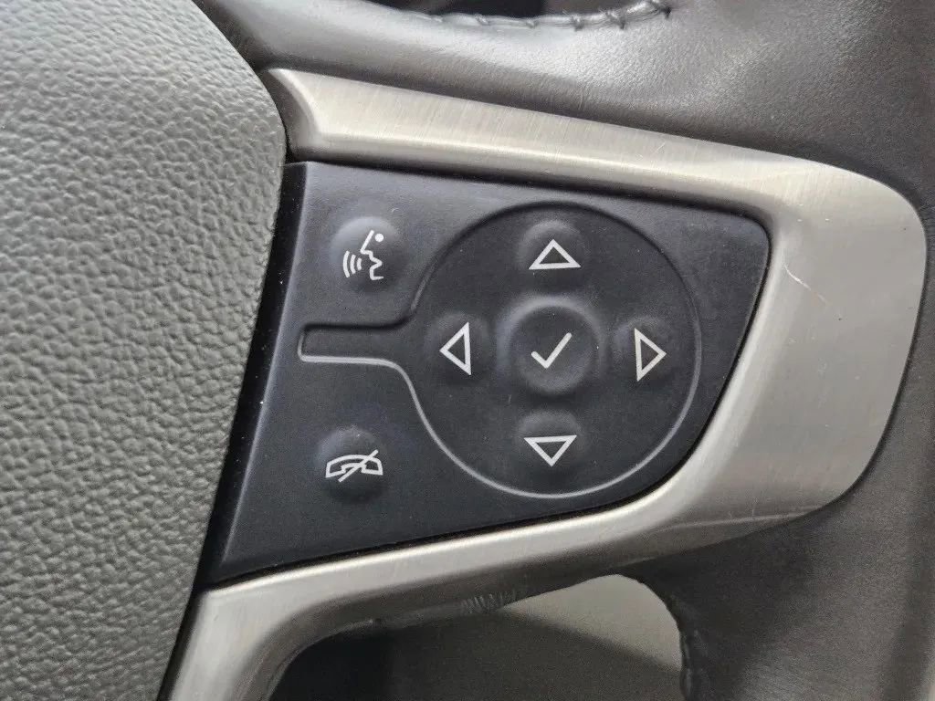 Used 2019 GMC Terrain Denali w/ Comfort Package image 17