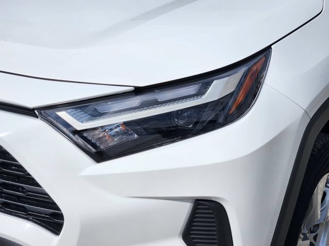Used 2025 Toyota RAV4 XLE w/ Convenience Package AWD/4WD image 9