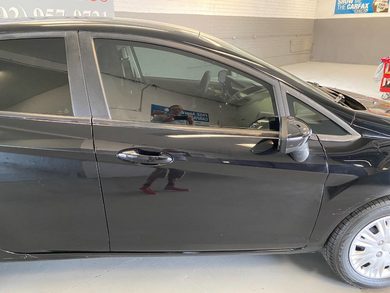 Used 2016 Ford Fiesta S FWD image 18