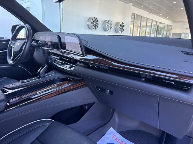 Used 2024 Cadillac Escalade Premium Luxury w/ LPO, Floor Liner Package AWD/4WD image 21