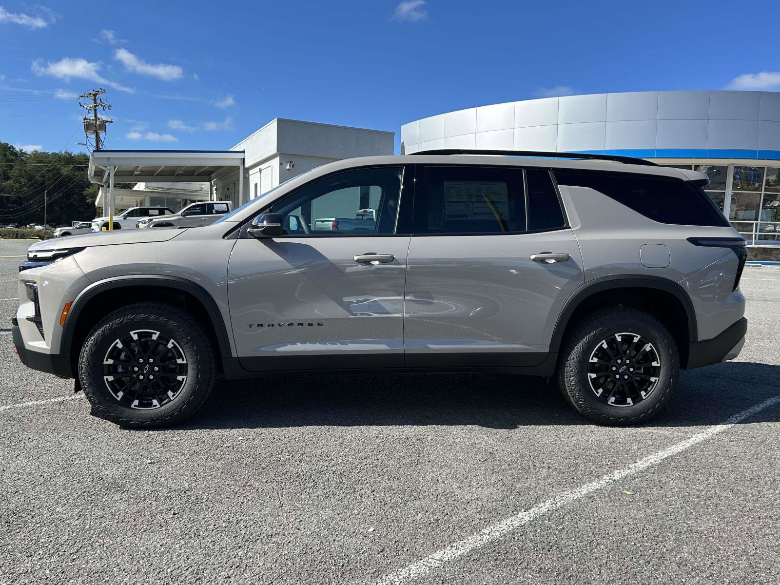 New 2026 Chevrolet Traverse Z71 w/ LPO, Floor Liner Package image 6