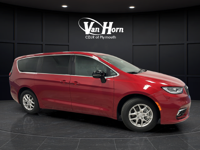 New 2026 Chrysler Pacifica Select