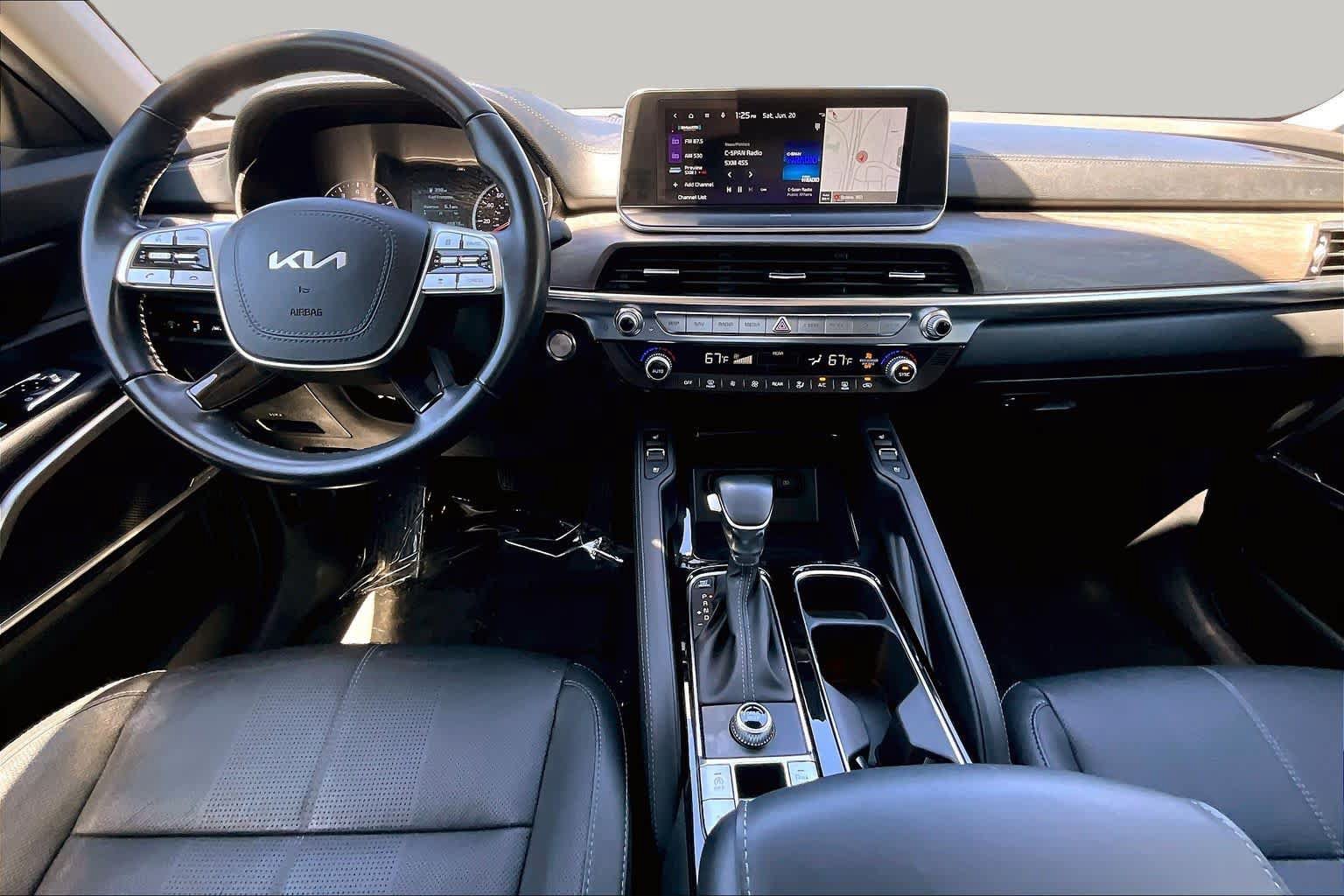 Used 2022 Kia Telluride EX w/ EX Premium Package FWD image 16