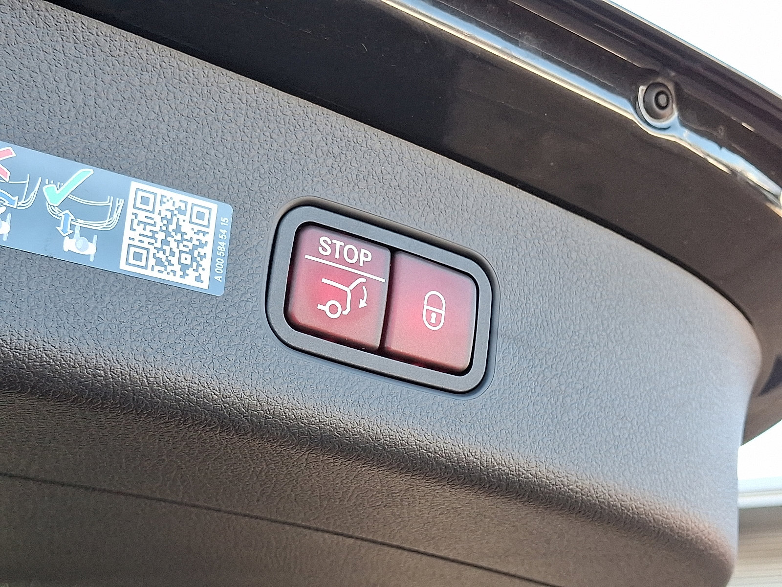Used 2026 Mercedes-Benz GLC 300 4MATIC image 23