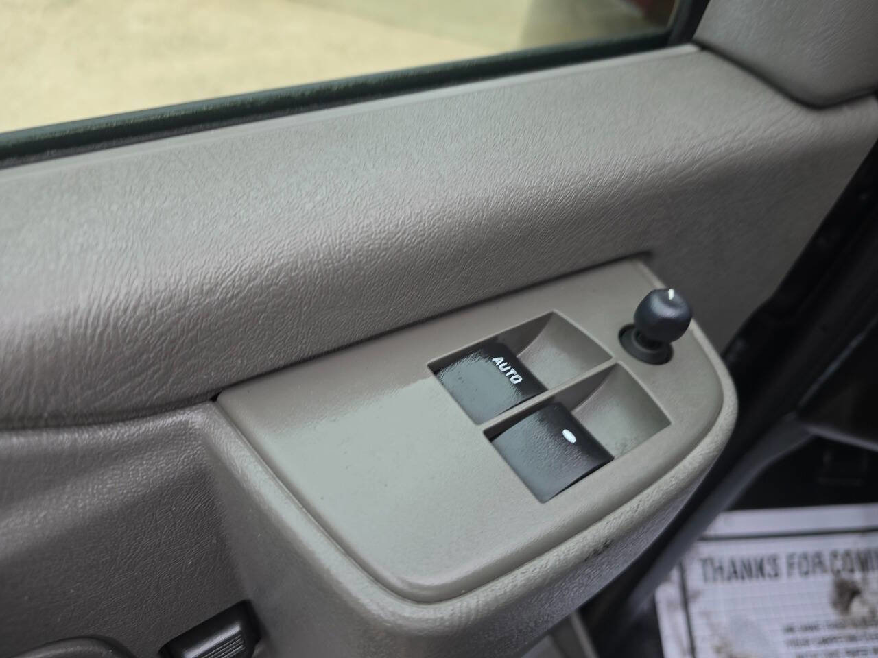 Used 2018 Chevrolet Express 2500 w/ Driver Convenience Package RWD image 10