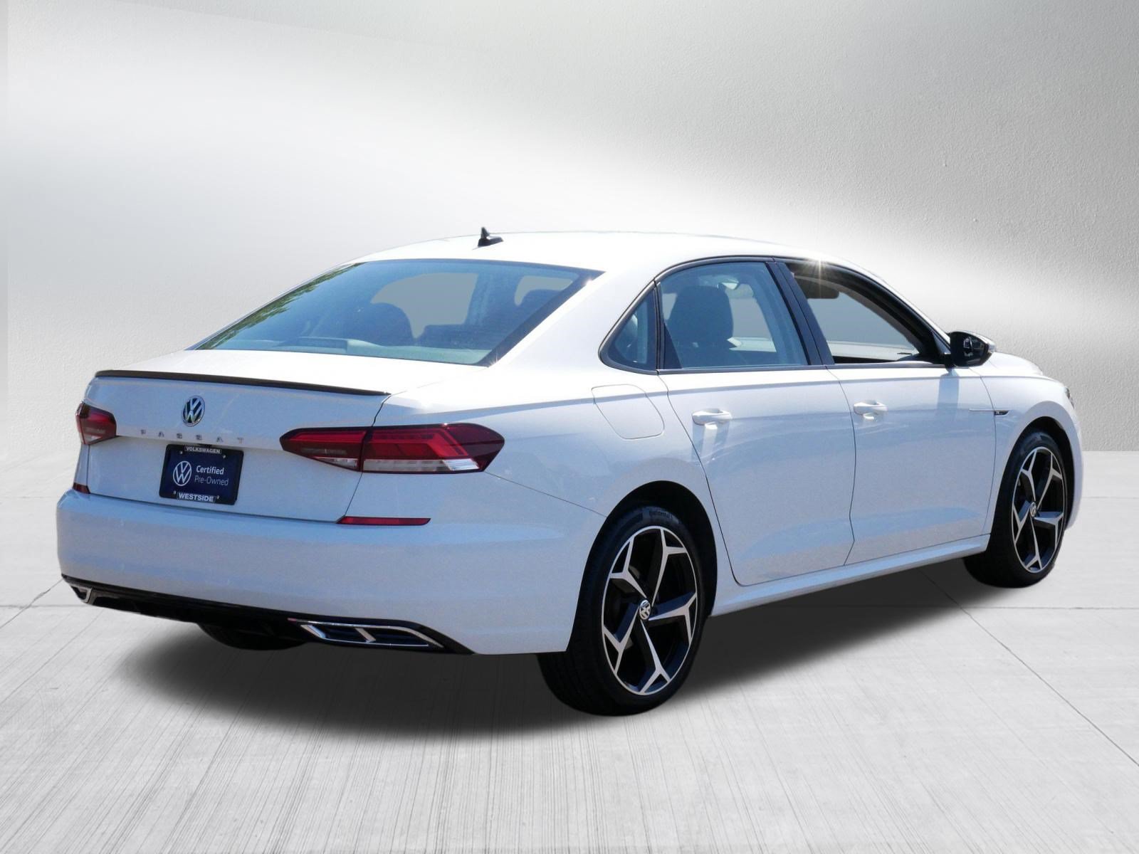Certified 2020 Volkswagen Passat 2.0T R-Line FWD image 7