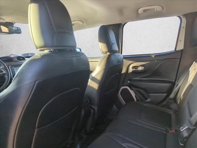 Used 2016 Jeep Renegade Limited image 16