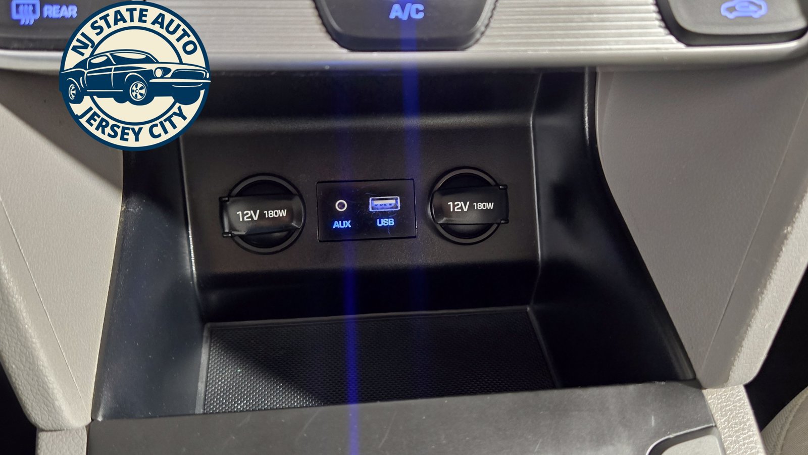 Used 2019 Hyundai Elantra SEL FWD image 17