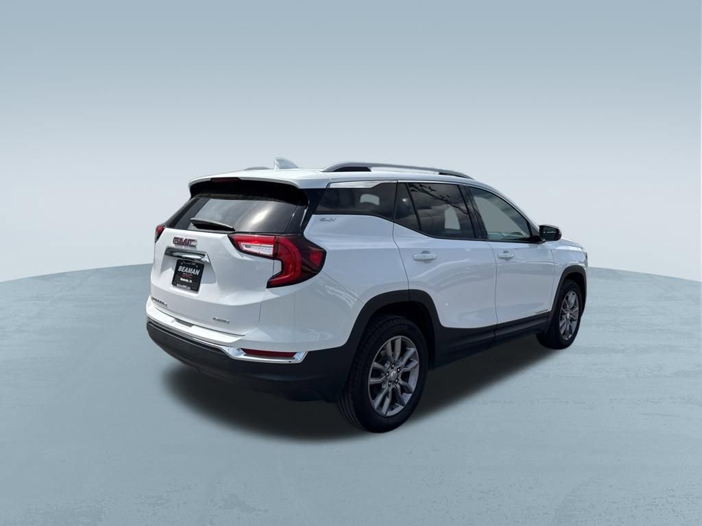 Used 2024 GMC Terrain SLT AWD/4WD image 8