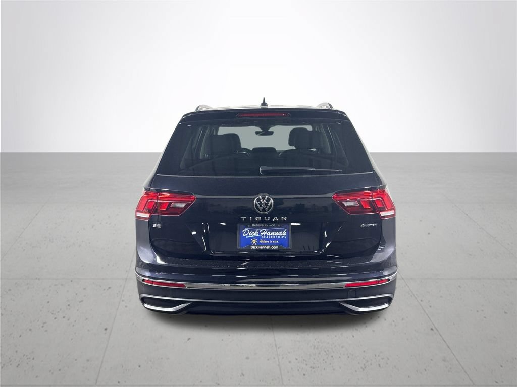 Certified 2022 Volkswagen Tiguan SE w/ Panoramic Sunroof Package AWD/4WD image 8