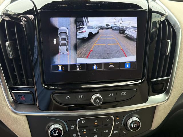 Used 2023 Chevrolet Traverse LT w/ LT Premium Package AWD/4WD image 32