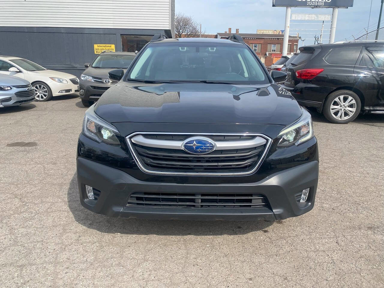 Used 2022 Subaru Outback Premium image 3