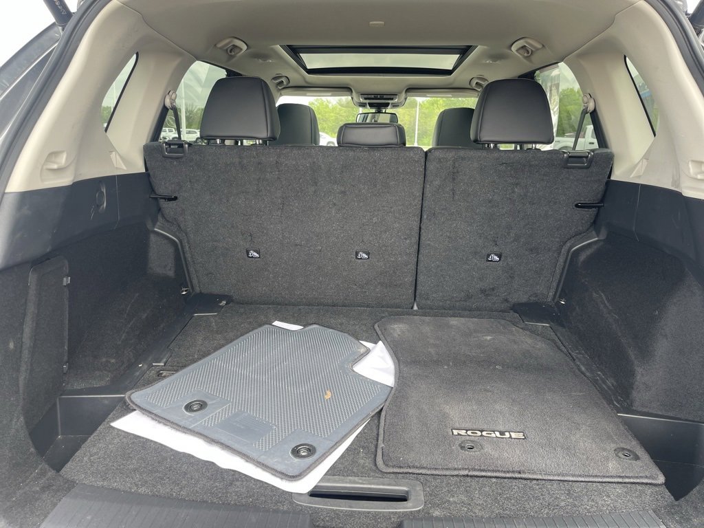 Used 2023 Nissan Rogue SL w/ SL Premium Package image 12
