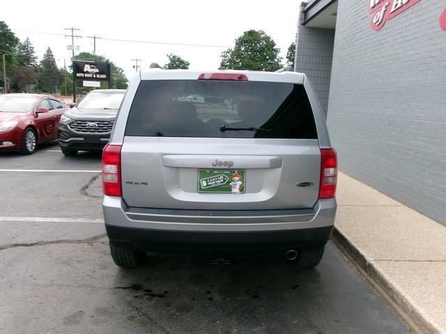 Used 2016 Jeep Patriot Sport w/ Power Value Group AWD/4WD image 6