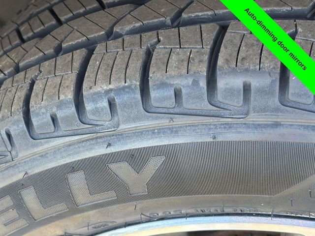 Used 2021 Mercedes-Benz GLC 300 4MATIC image 33