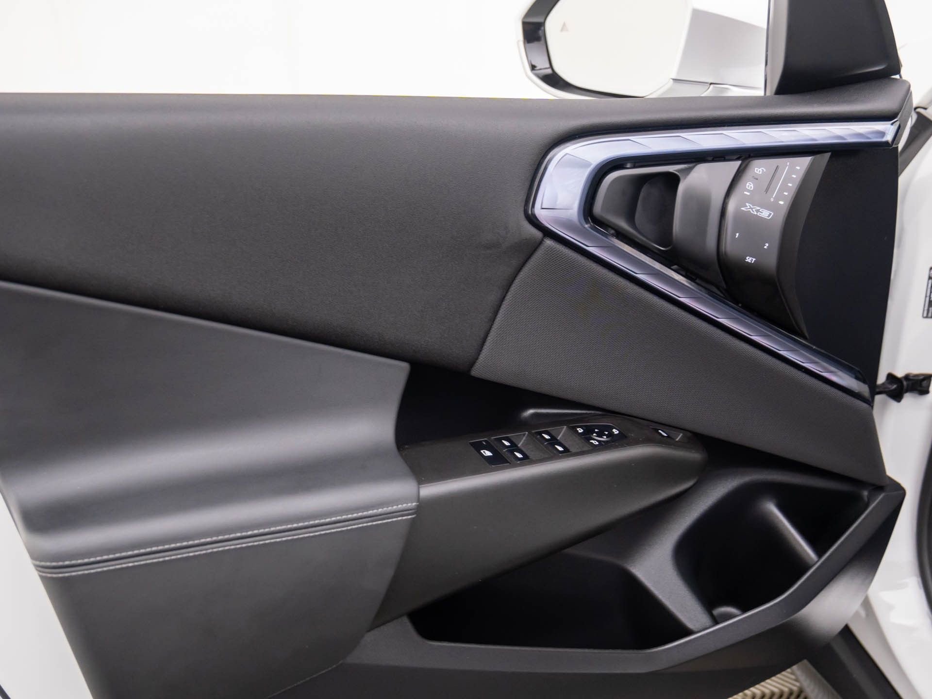 Certified 2025 BMW X3 xDrive30i w/ Premium Package image 14