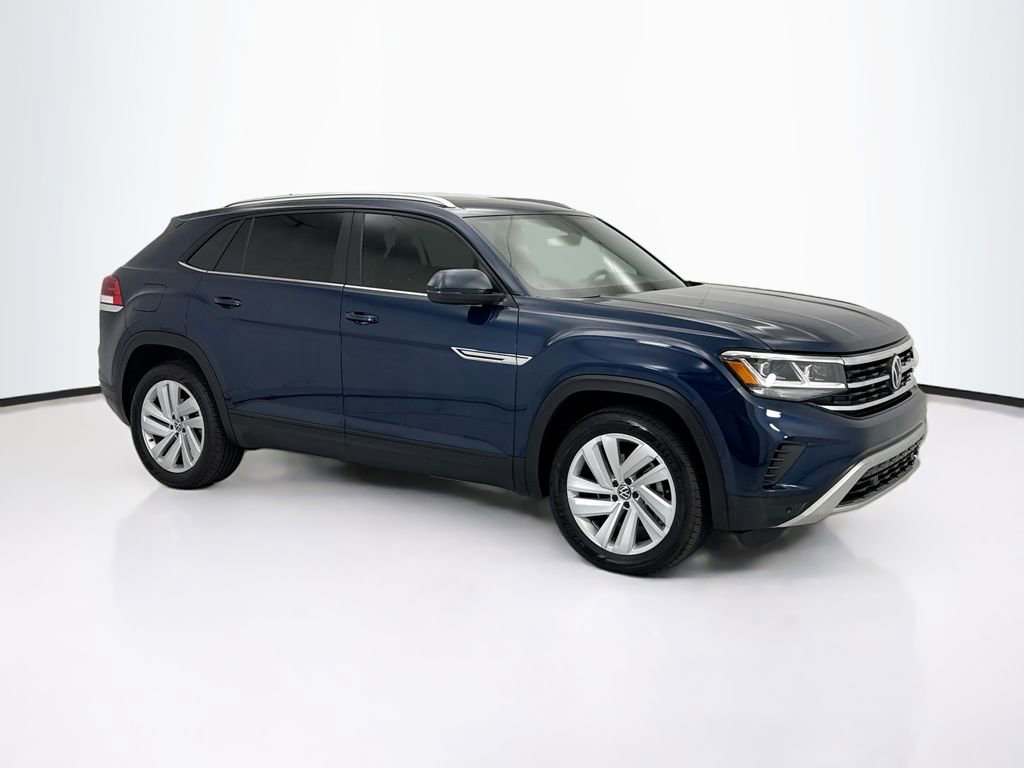 Used 2023 Volkswagen Atlas Cross Sport SE FWD image 3