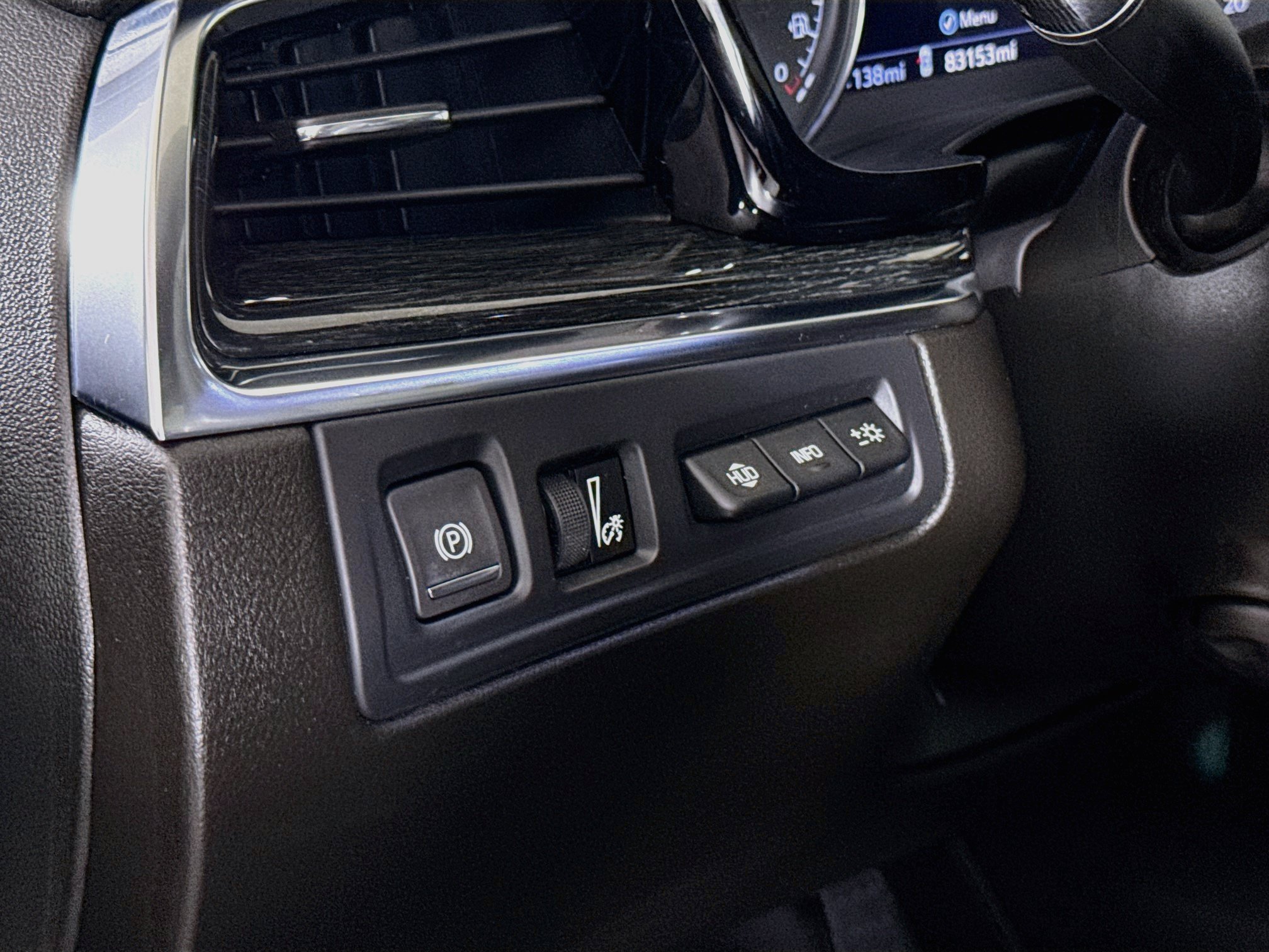 Used 2021 Cadillac XT5 Premium Luxury AWD/4WD image 10